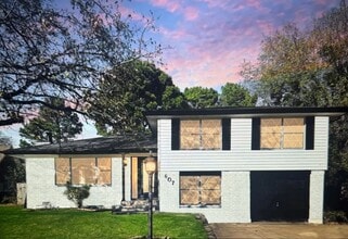 Building Photo - 607 Oklahoma Ave