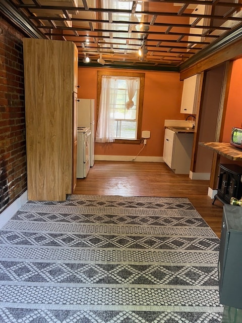 Primary Photo - 135 Pigeon St