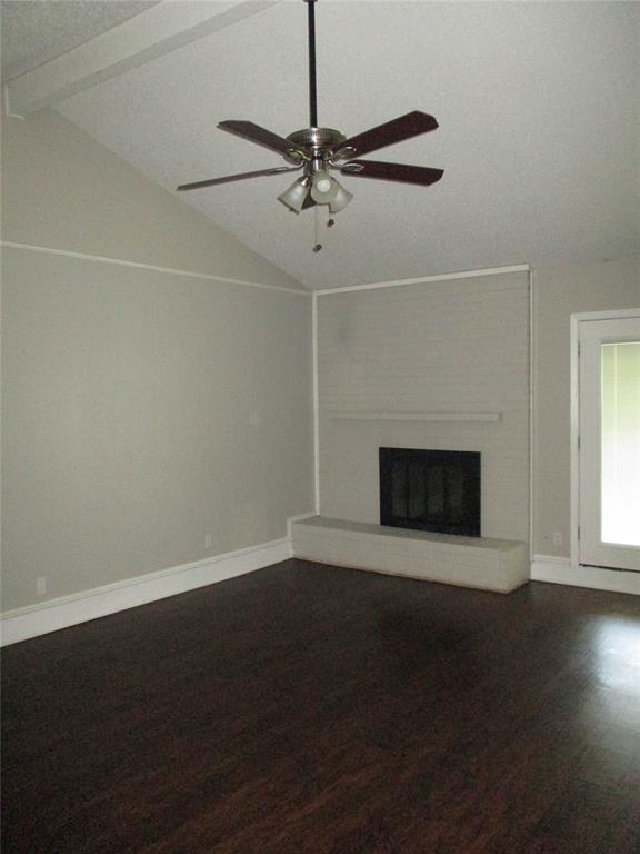 Building Photo - 608 E Williamsburg Manor