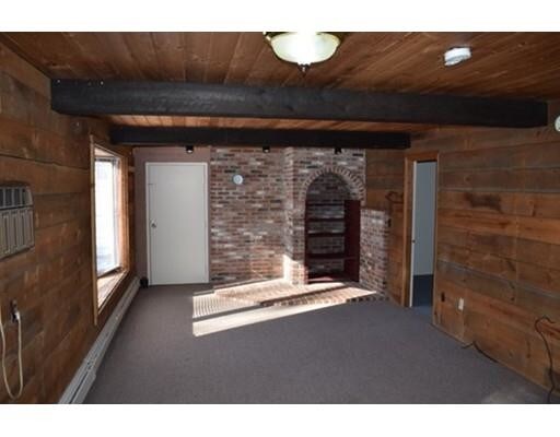 Primary Photo - 12 Herricks Ln