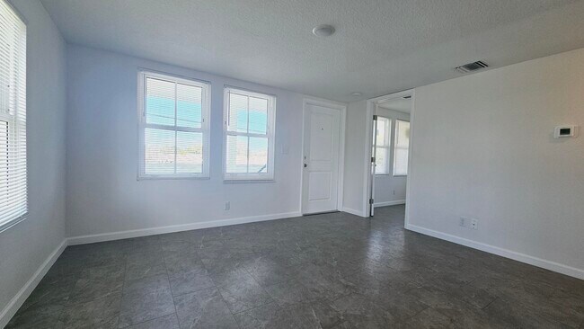 Foto del edificio - 914 10th St