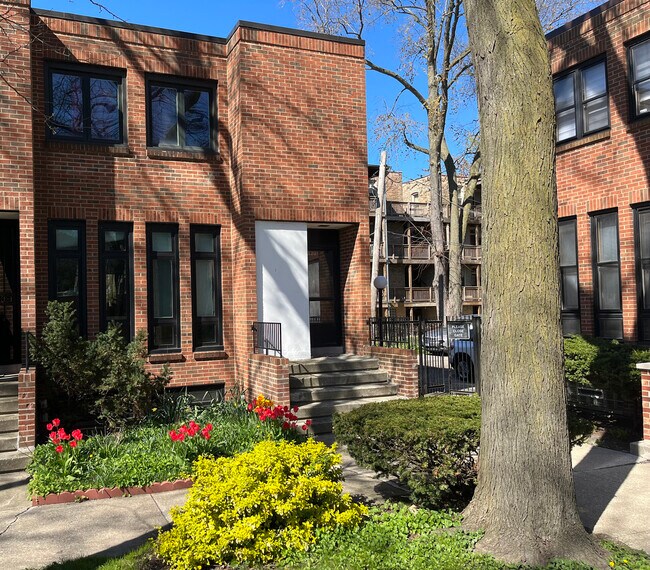 Foto del edificio - 5221 S Kimbark Ave