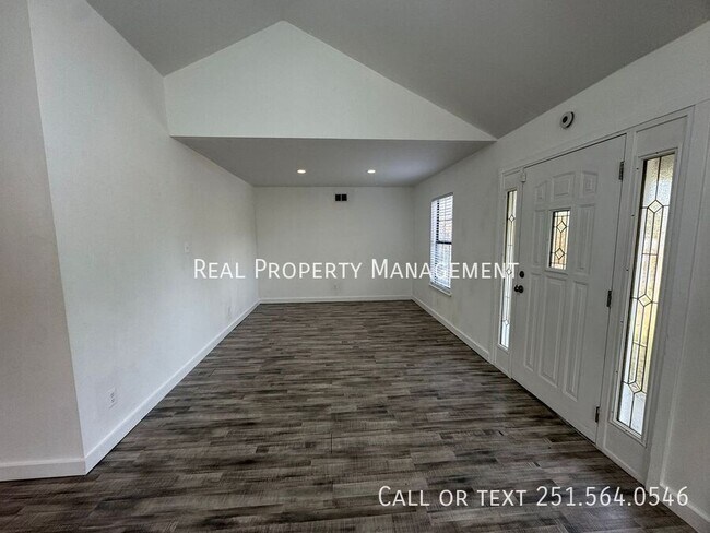 Foto del edificio - 6017 Mission Hills Ct