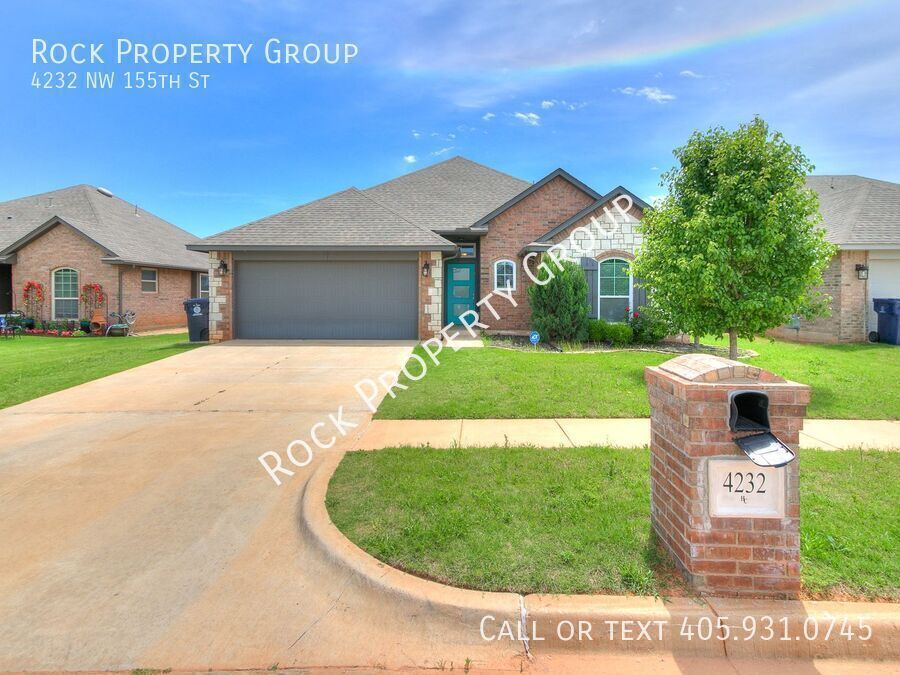 Foto principal - 4232 NW 155th St