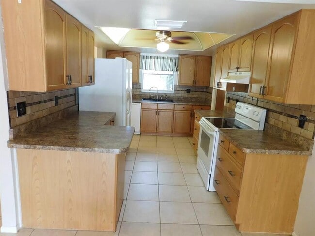 Foto del edificio - 902 Plum Tree Ln