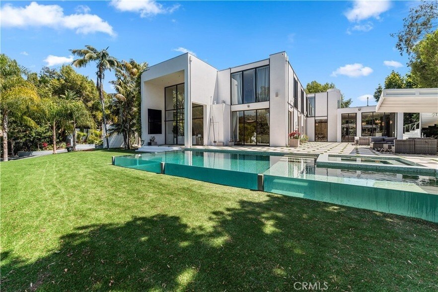 Foto principal - 1024 Summit Dr