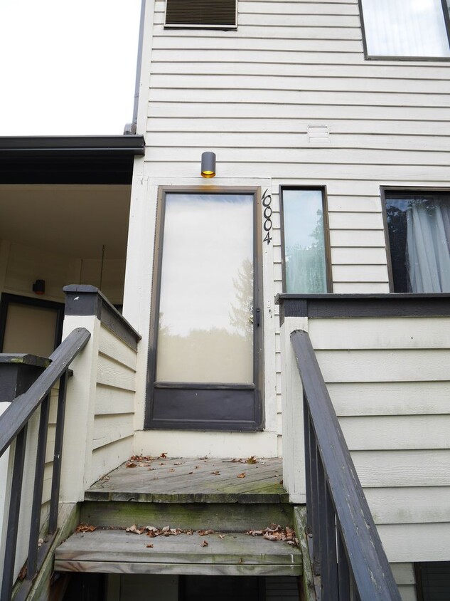 Beautiful 2 Bedroom Condo with a Loft- PRIME LOCATION!! - Beautiful 2 Bedroom Condo with a Loft- PRIME LOCATION!!