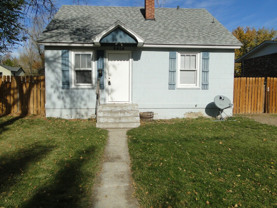 Primary Photo - 3916 W Albion St