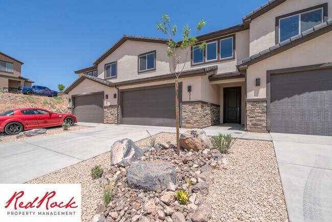 Foto del edificio - 4 Bedroom, 2.5 Bathroom Townhome in Hurric...