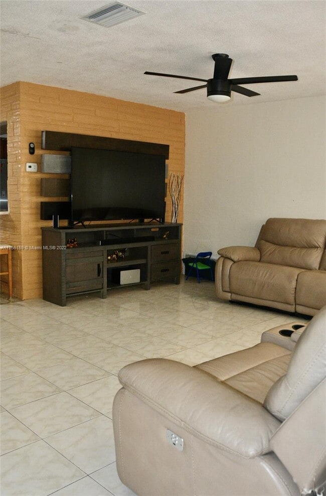 Building Photo - 7500  Fairway Blvd  0 Miramar Fl 33023