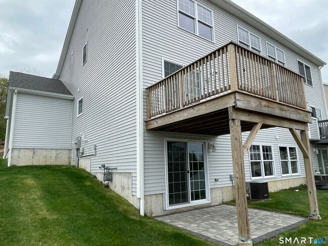 Building Photo - 28 Woodside Dr