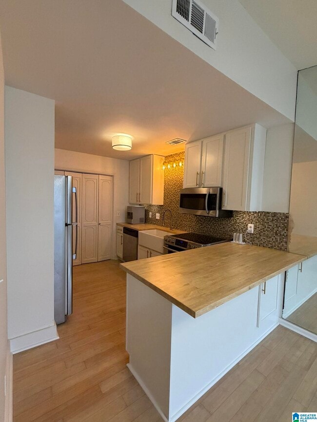 Foto del edificio - 118 W Green