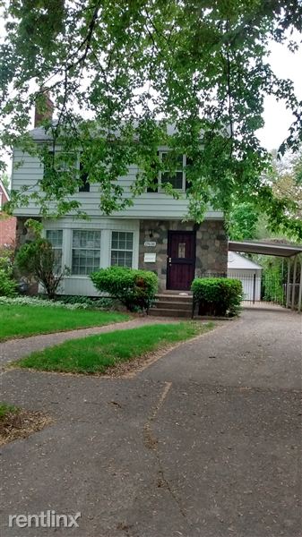 Building Photo - 17636 Avon Ave