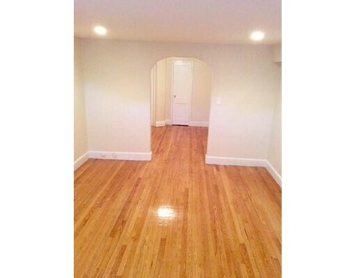 Foto del edificio - 114 Floral St