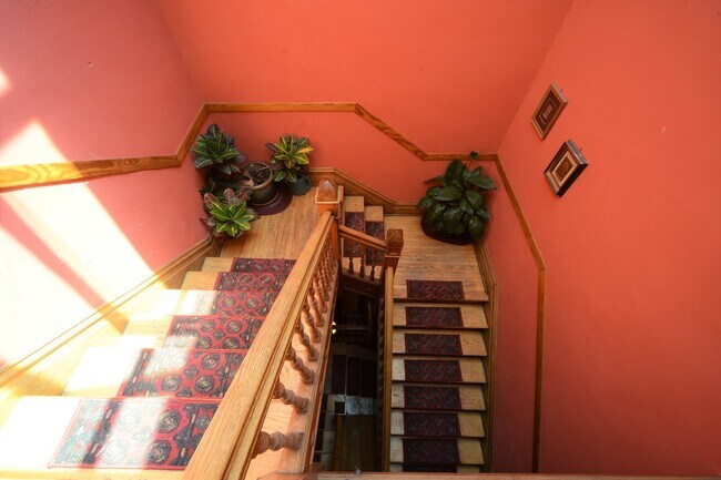 Foto del edificio - 2144 W Division St