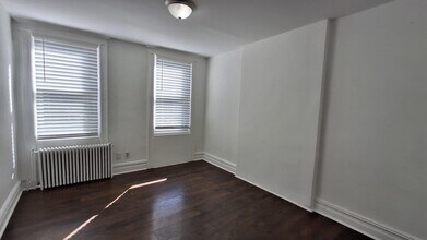 Building Photo - 117 57th St