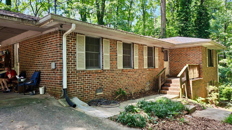 Primary Photo - 409 Maplecliff Dr