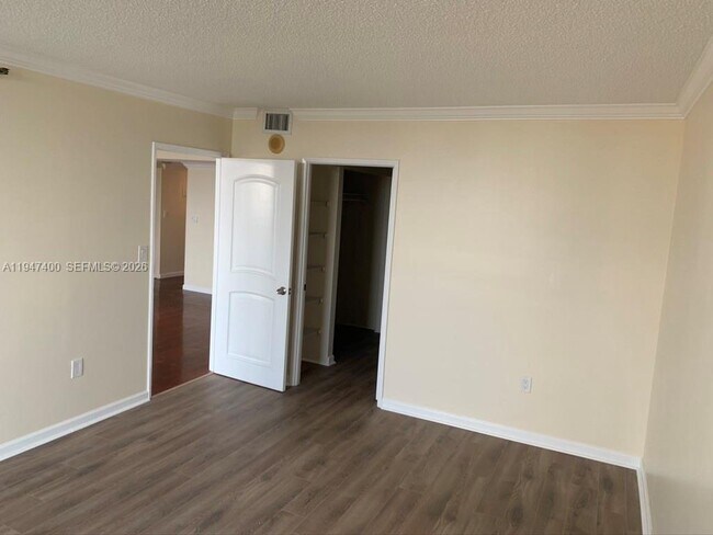 Foto del edificio - 20505 E Country Club Dr