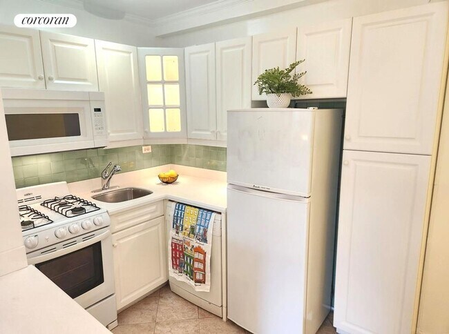 Foto del edificio - 122 Ashland Pl