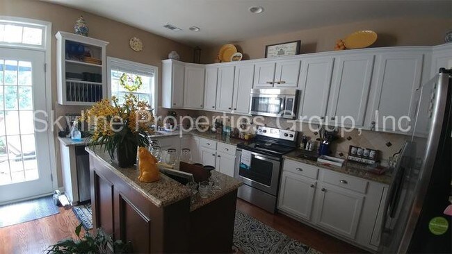 Building Photo - 1503 Waters Edge Trl