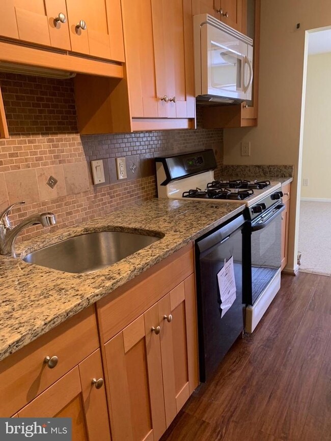 19309 Club House Rd Unit 201, Gaithersburg, MD 20886 Apartment for