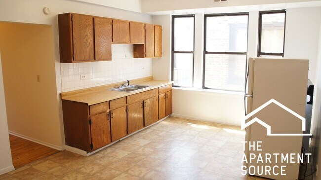 Building Photo - 2319 N Kedzie Blvd