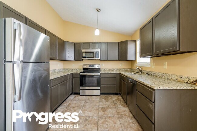 Foto del edificio - 8532 Midsummer Dr