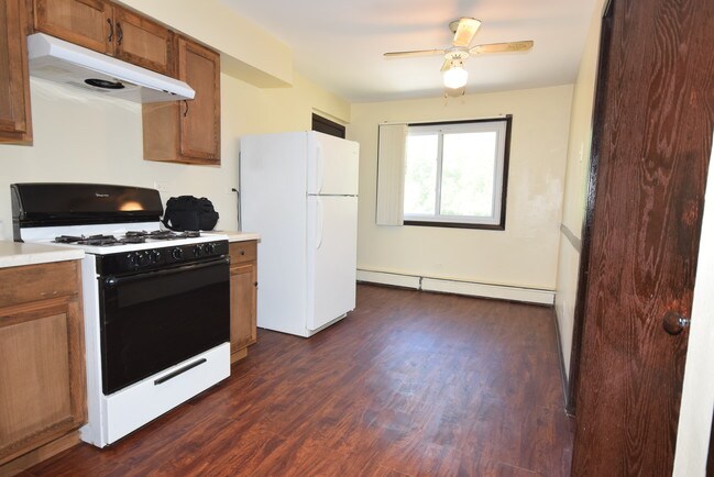 Foto del edificio - 14048 Willow Ln
