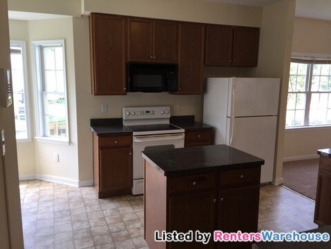 Building Photo - 3157 Chartwood Dr