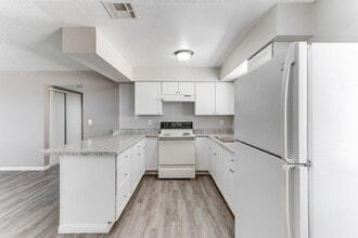 Building Photo - 444 N 13th St