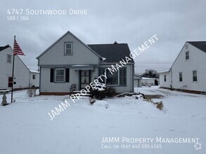 Building Photo - 4747 Southwood Dr