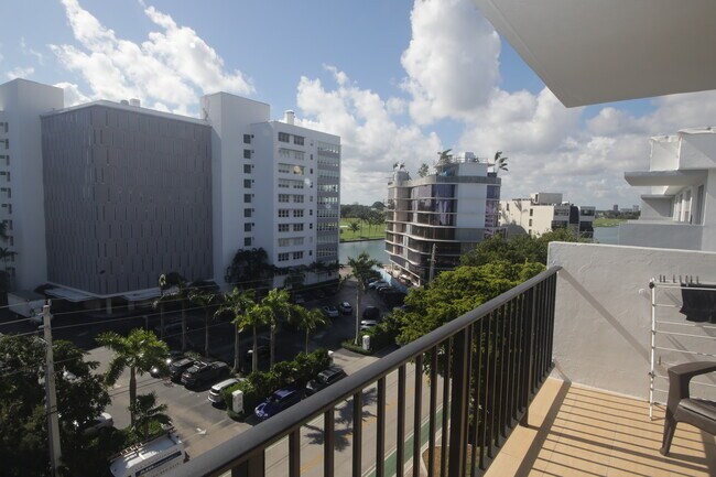 Foto del edificio - 1001 91st St