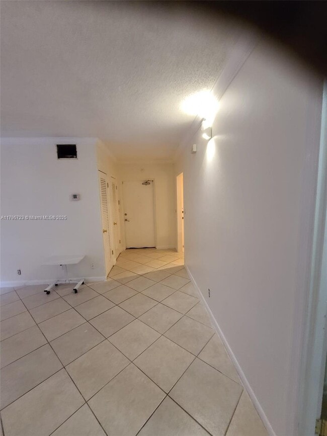 Foto del edificio - 2424 SE 17th St