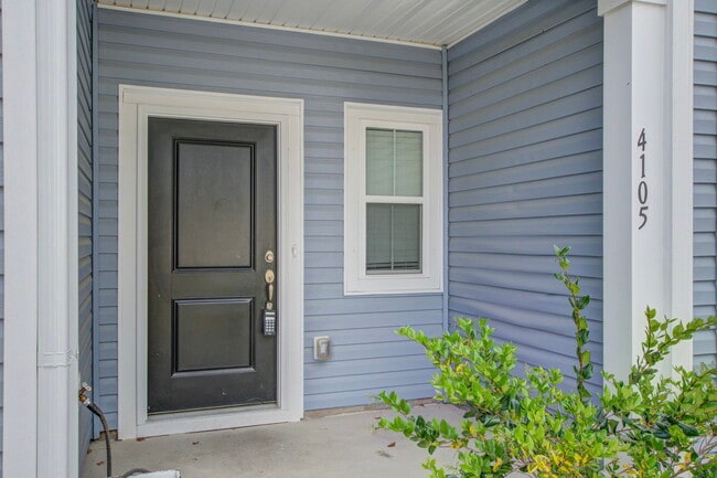Building Photo - 4105 Quincy Adams Ln