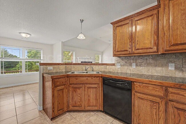 Building Photo - 3558 W Clearwood Dr