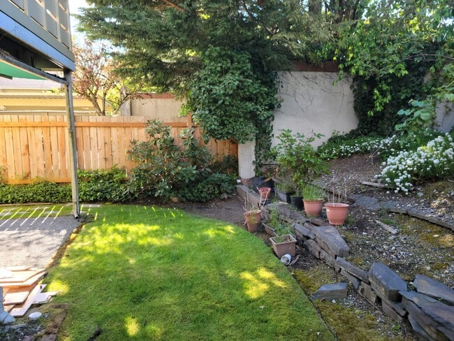 Photo - 14120 NE 7th Pl Apartment