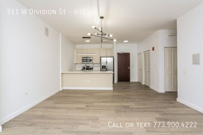 Building Photo - Old Town 2 bed 1 bath with in unit washer/...