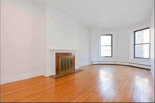 Foto del edificio - 922 Beacon St