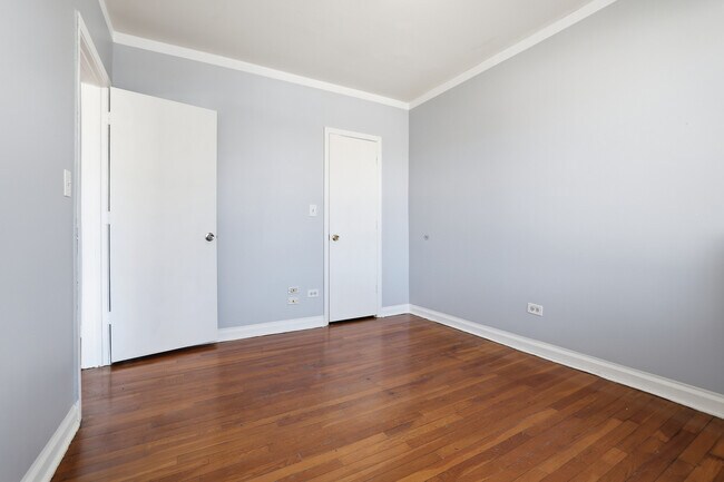 Foto del edificio - 7501-7509 S Stewart Ave