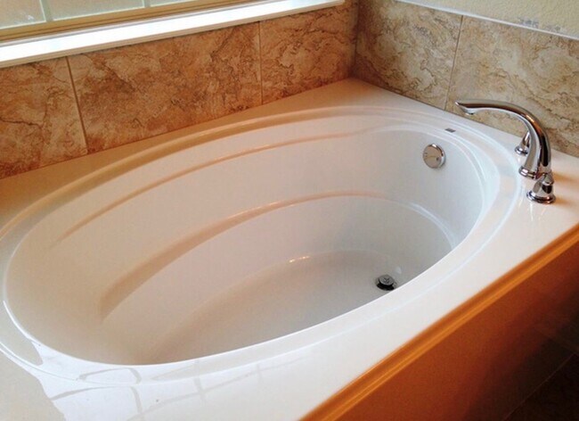 Foto del edificio - 3 bedroom 2 bath home
