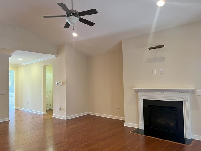Building Photo - MARKET COMMON - 4 BEDROOM, 2.5 BATH HOME A...