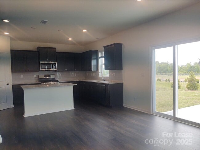 Building Photo - 4701 Stallings Brook Dr