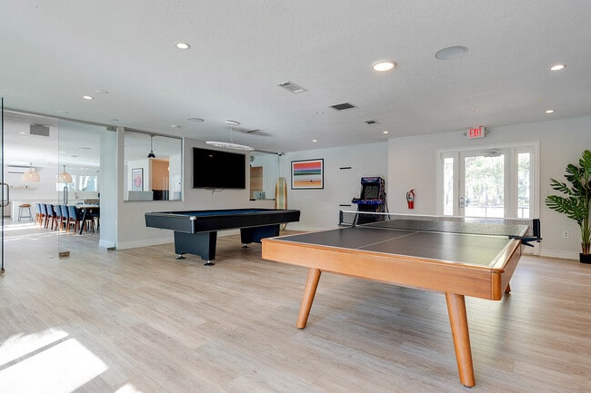 Clubhouse Game Room - The Quarters Gainesville