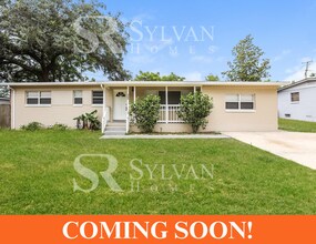 Building Photo - 3300 Drake Dr