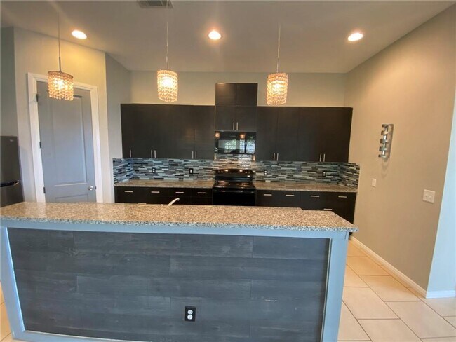 Foto del edificio - 204 Spellbrook Ln