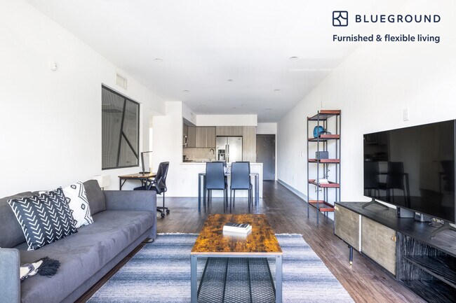 Foto del edificio - 409 N Hayworth Ave