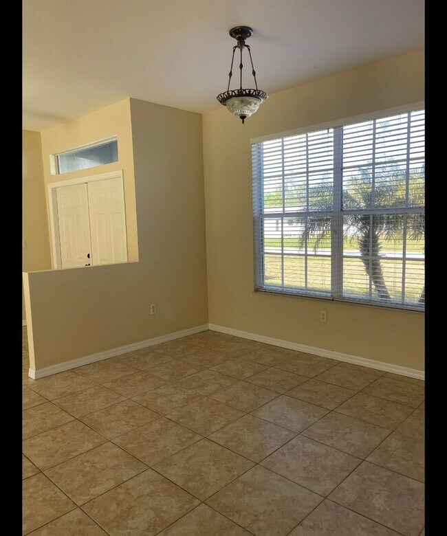 Foto del edificio - Large Port Charlotte Home