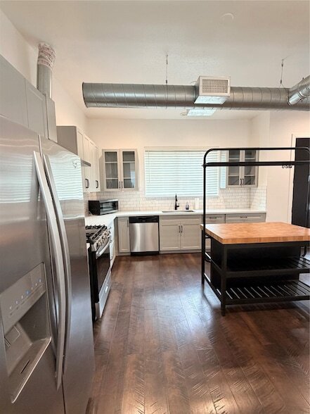 Foto del edificio - 202 N York St