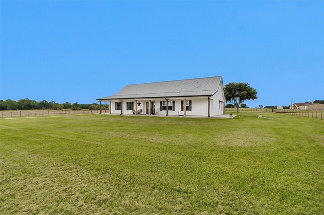 Building Photo - 7581 County Rd 333