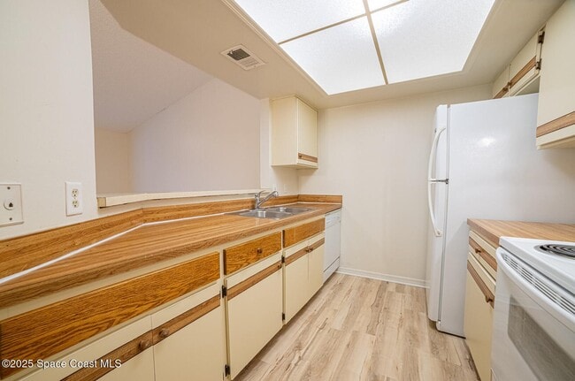 Foto del edificio - 5612 Sisson Rd